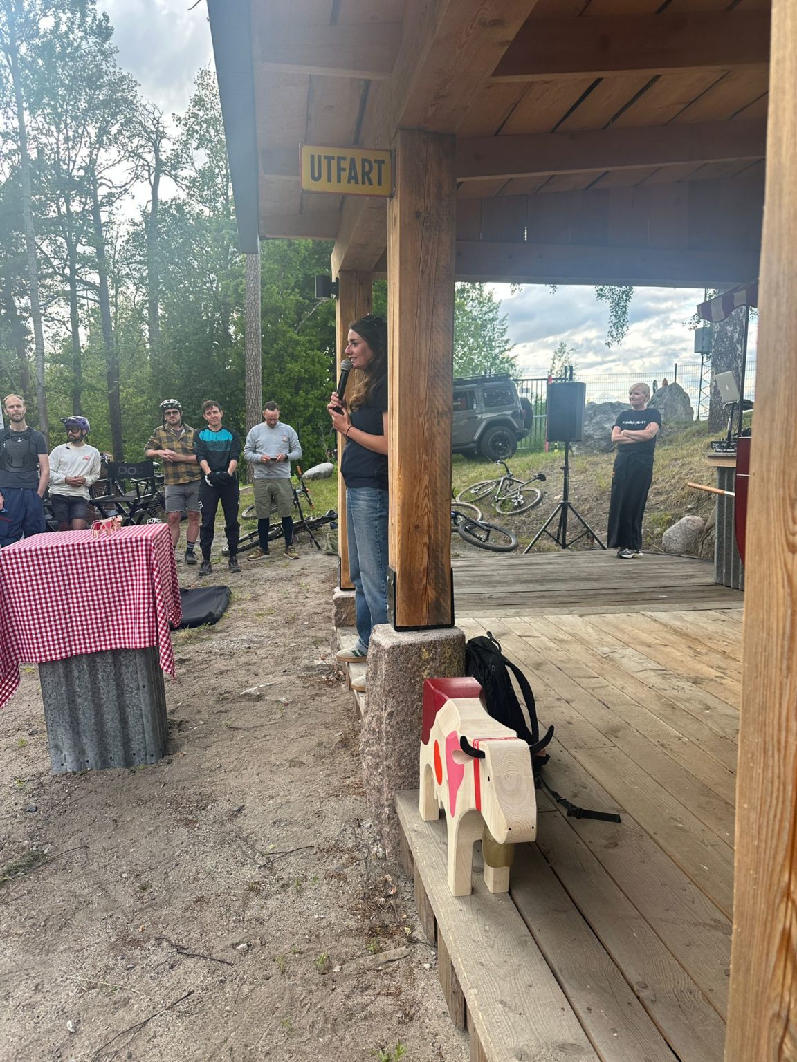 d1c54047-5a44-497c-968e-293e75d59991